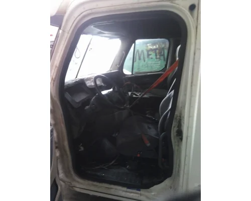FREIGHTLINER CASCADIA 113 CAB