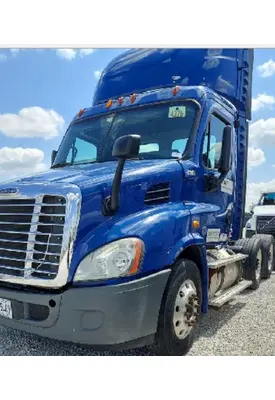 FREIGHTLINER CASCADIA 113 CAB