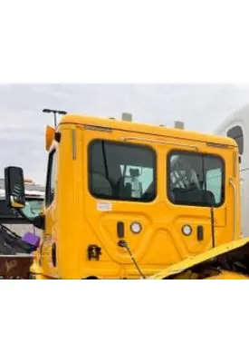 FREIGHTLINER CASCADIA 113 CAB