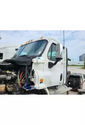 FREIGHTLINER CASCADIA 113 CAB