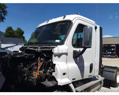 FREIGHTLINER CASCADIA 113 CAB