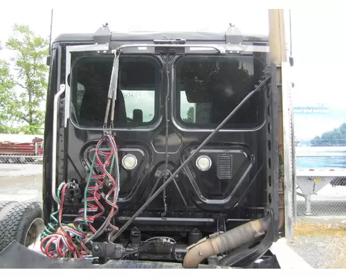 FREIGHTLINER CASCADIA 113 CAB