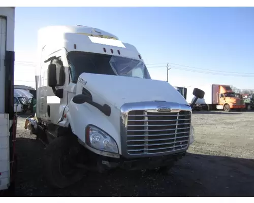 FREIGHTLINER CASCADIA 113 CAB