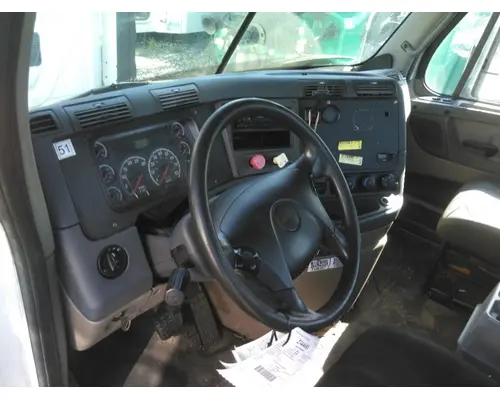 FREIGHTLINER CASCADIA 113 CAB