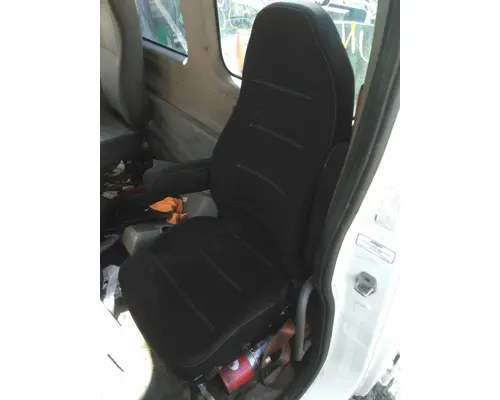 FREIGHTLINER CASCADIA 113 CAB