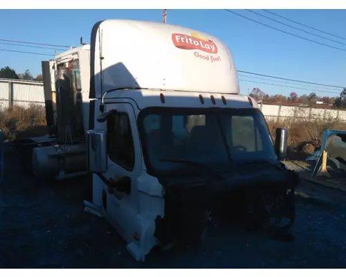 FREIGHTLINER CASCADIA 113 CAB