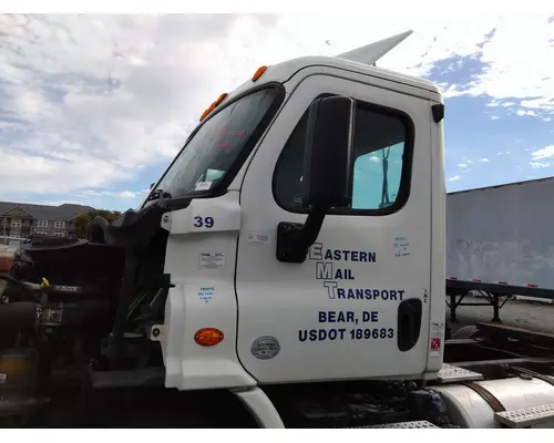 FREIGHTLINER CASCADIA 113 CAB