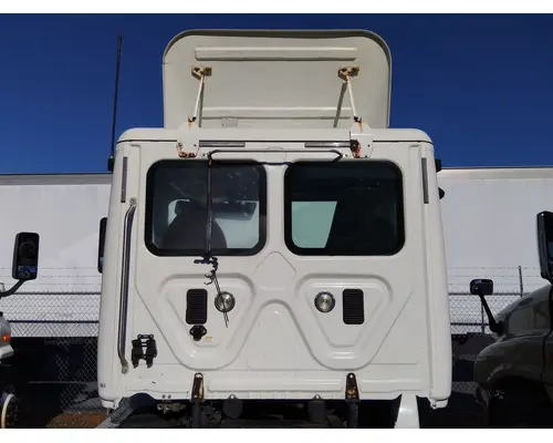 FREIGHTLINER CASCADIA 113 CAB