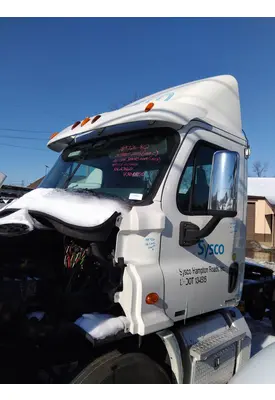 FREIGHTLINER CASCADIA 113 CAB