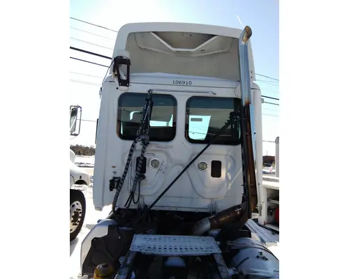 FREIGHTLINER CASCADIA 113 CAB