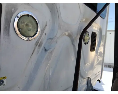 FREIGHTLINER CASCADIA 113 CAB