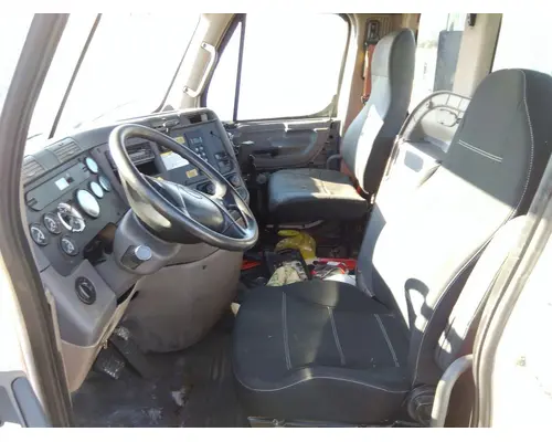 FREIGHTLINER CASCADIA 113 CAB