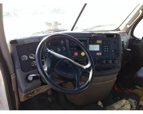 FREIGHTLINER CASCADIA 113 CAB