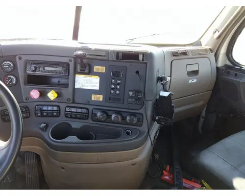 FREIGHTLINER CASCADIA 113 CAB