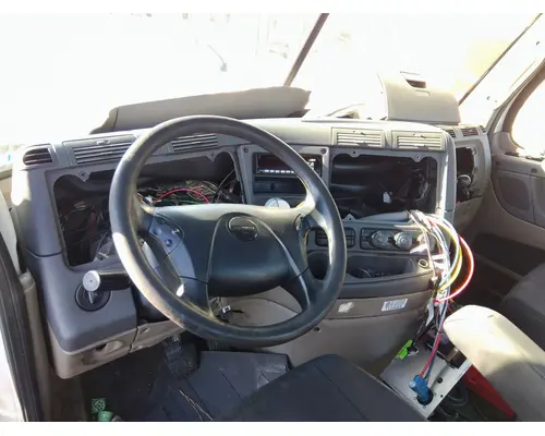 FREIGHTLINER CASCADIA 113 CAB