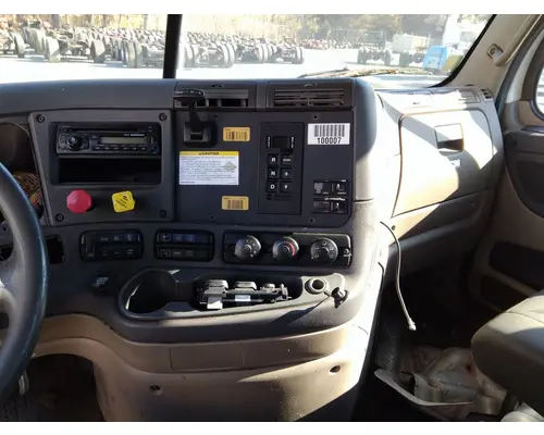 FREIGHTLINER CASCADIA 113 CAB
