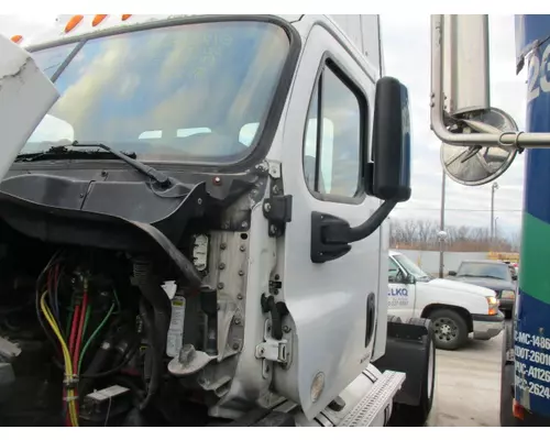 FREIGHTLINER CASCADIA 113 CAB