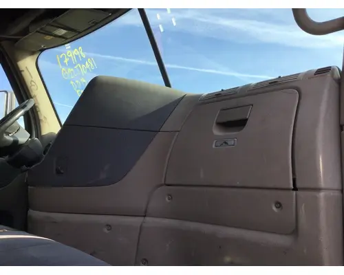 FREIGHTLINER CASCADIA 113 CAB