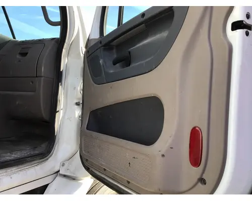 FREIGHTLINER CASCADIA 113 CAB