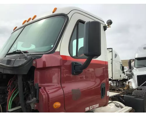 FREIGHTLINER CASCADIA 113 CAB