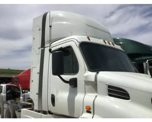 FREIGHTLINER CASCADIA 113 CAB