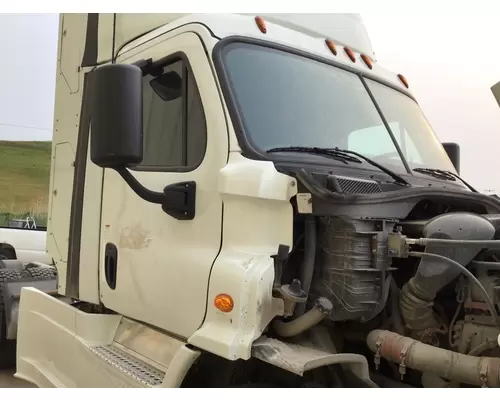 FREIGHTLINER CASCADIA 113 CAB