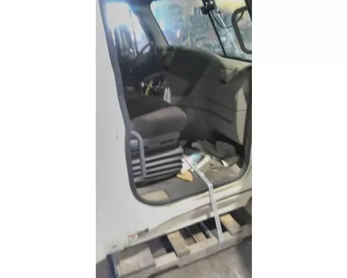 FREIGHTLINER CASCADIA 113 CAB