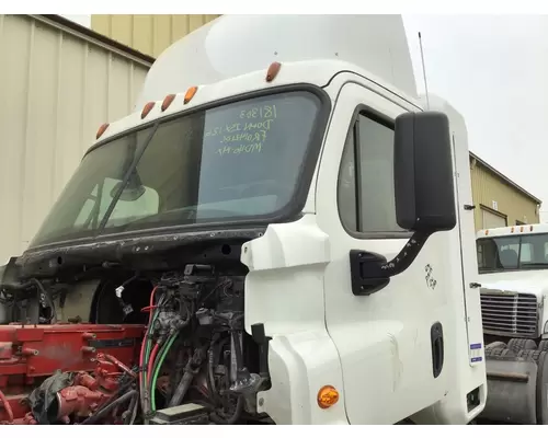 FREIGHTLINER CASCADIA 113 CAB