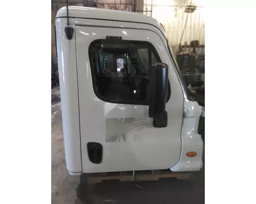 FREIGHTLINER CASCADIA 113 CAB