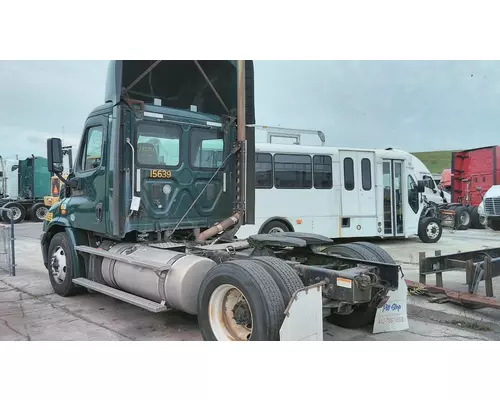 FREIGHTLINER CASCADIA 113 CAB