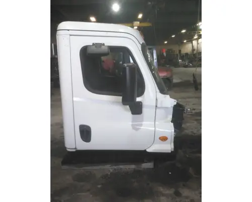FREIGHTLINER CASCADIA 113 CAB