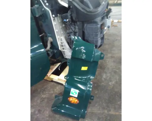 FREIGHTLINER CASCADIA 113 CAB