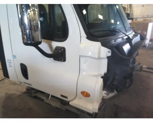 FREIGHTLINER CASCADIA 113 CAB