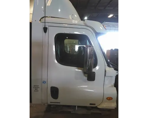 FREIGHTLINER CASCADIA 113 CAB