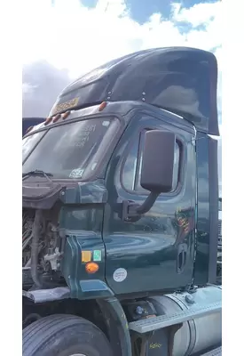 FREIGHTLINER CASCADIA 113 CAB