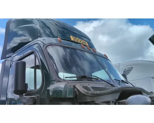 FREIGHTLINER CASCADIA 113 CAB