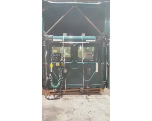 FREIGHTLINER CASCADIA 113 CAB