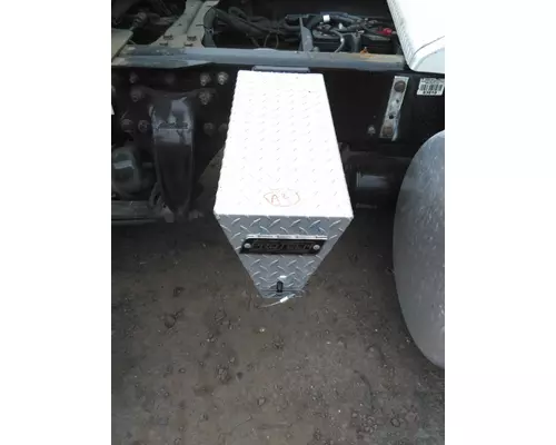 FREIGHTLINER CASCADIA 113 CHAIN HANGER