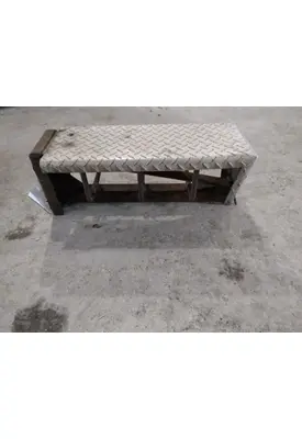 FREIGHTLINER CASCADIA 113 CHAIN HANGER