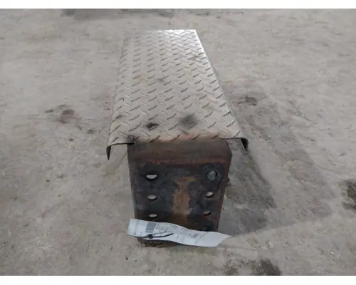 FREIGHTLINER CASCADIA 113 CHAIN HANGER