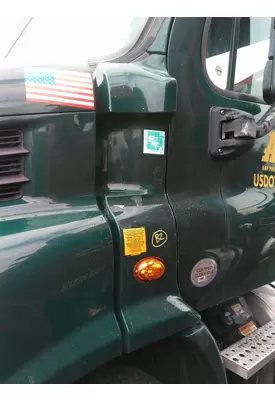 FREIGHTLINER CASCADIA 113 COWL