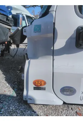 FREIGHTLINER CASCADIA 113 COWL