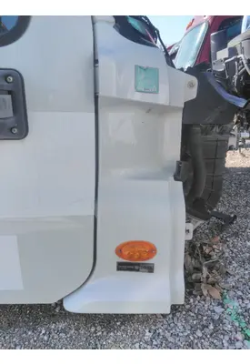 FREIGHTLINER CASCADIA 113 COWL