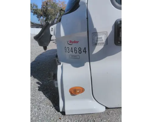 FREIGHTLINER CASCADIA 113 COWL