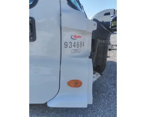 FREIGHTLINER CASCADIA 113 COWL