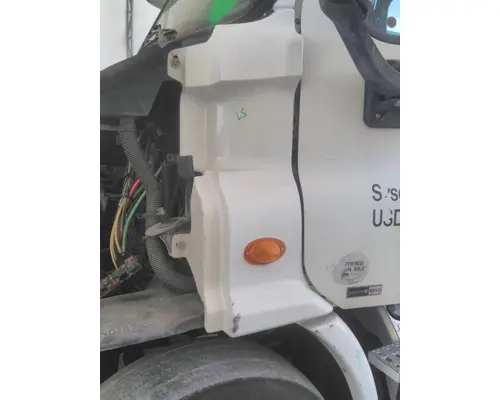 FREIGHTLINER CASCADIA 113 COWL