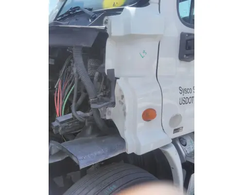 FREIGHTLINER CASCADIA 113 COWL