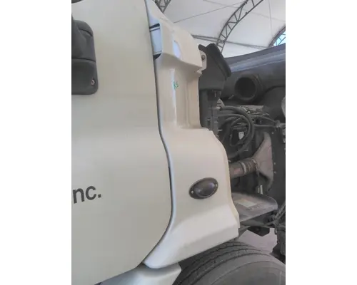 FREIGHTLINER CASCADIA 113 COWL