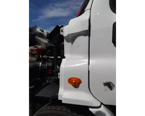 FREIGHTLINER CASCADIA 113 COWL