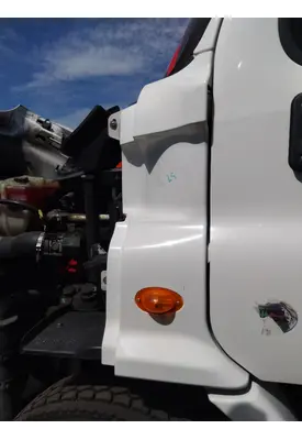 FREIGHTLINER CASCADIA 113 COWL